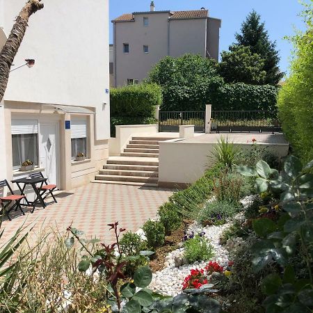 Drop In Split Luxury Suites Bagian luar foto