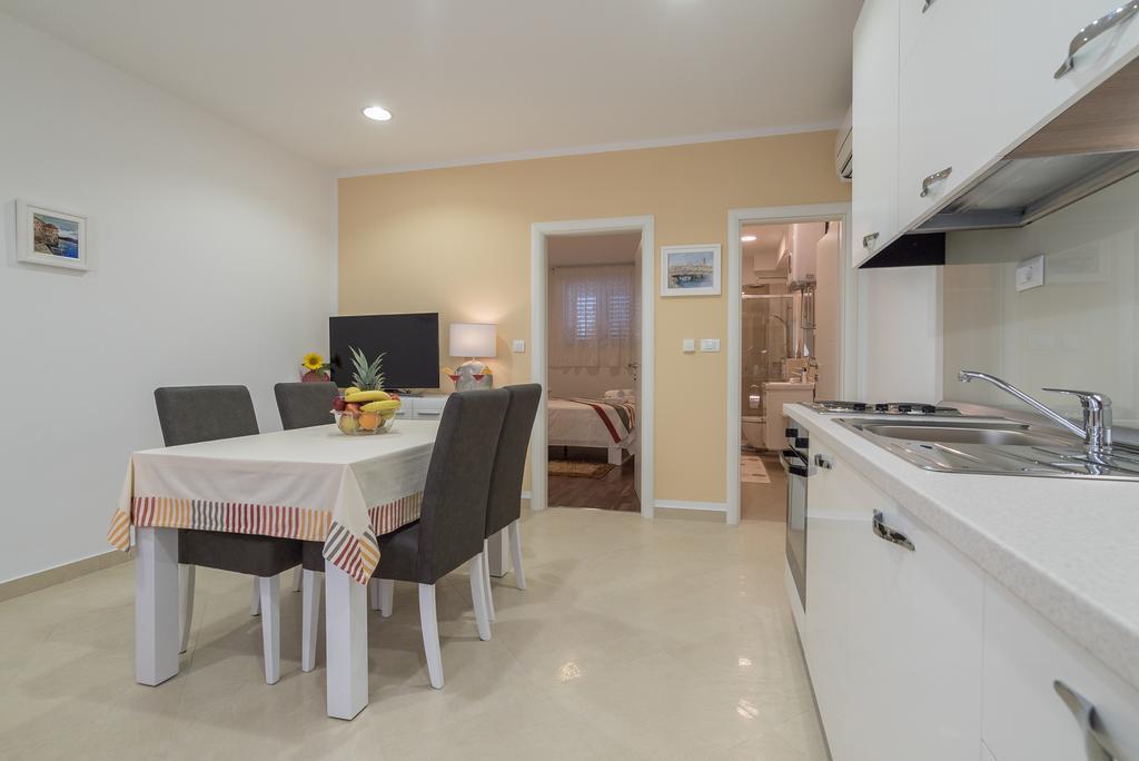 Drop In Split Luxury Suites Bagian luar foto