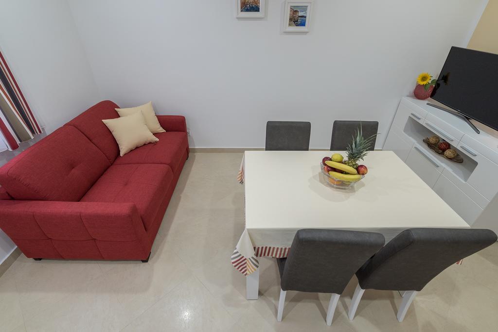 Drop In Split Luxury Suites Bagian luar foto