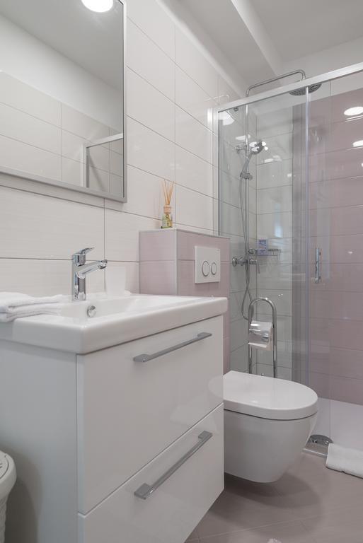 Drop In Split Luxury Suites Bagian luar foto