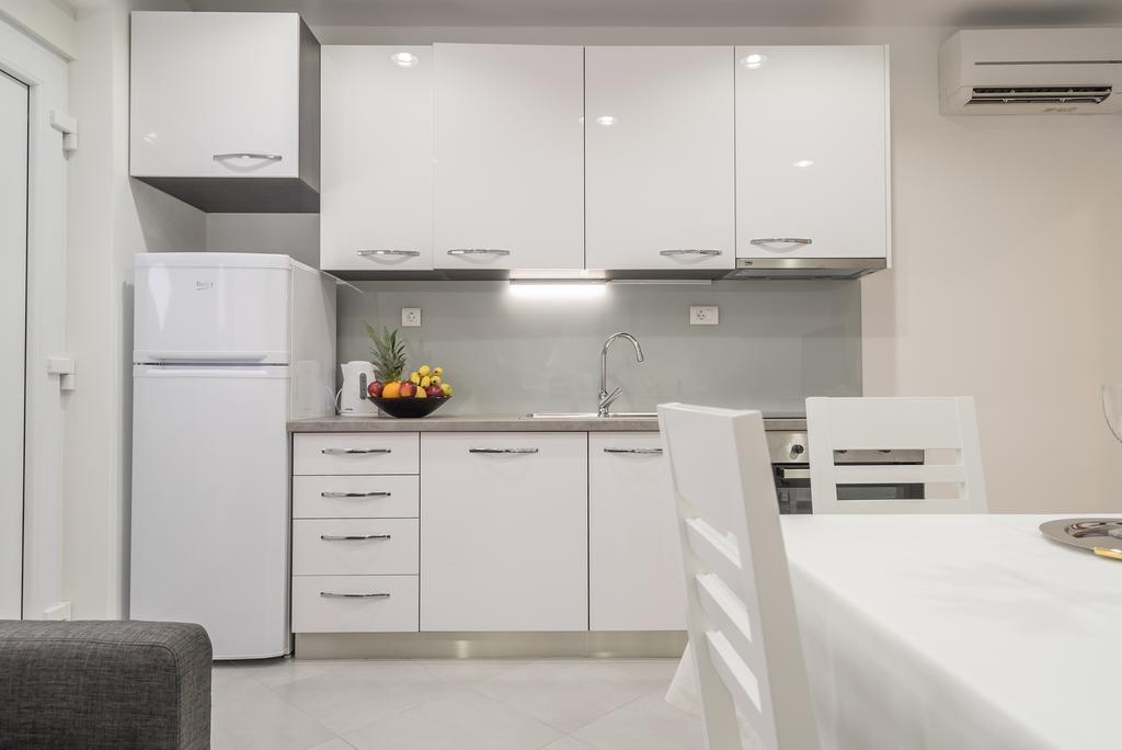 Drop In Split Luxury Suites Bagian luar foto