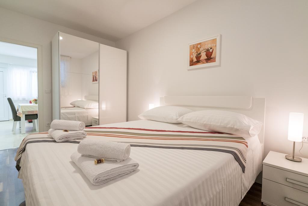 Drop In Split Luxury Suites Bagian luar foto