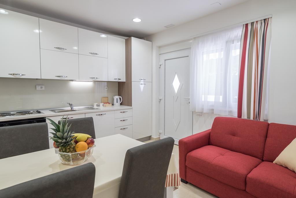 Drop In Split Luxury Suites Bagian luar foto