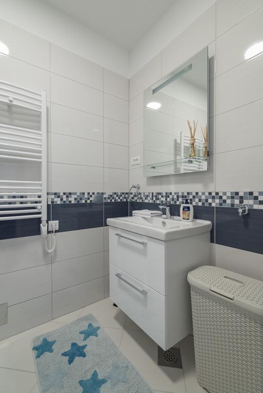 Drop In Split Luxury Suites Bagian luar foto