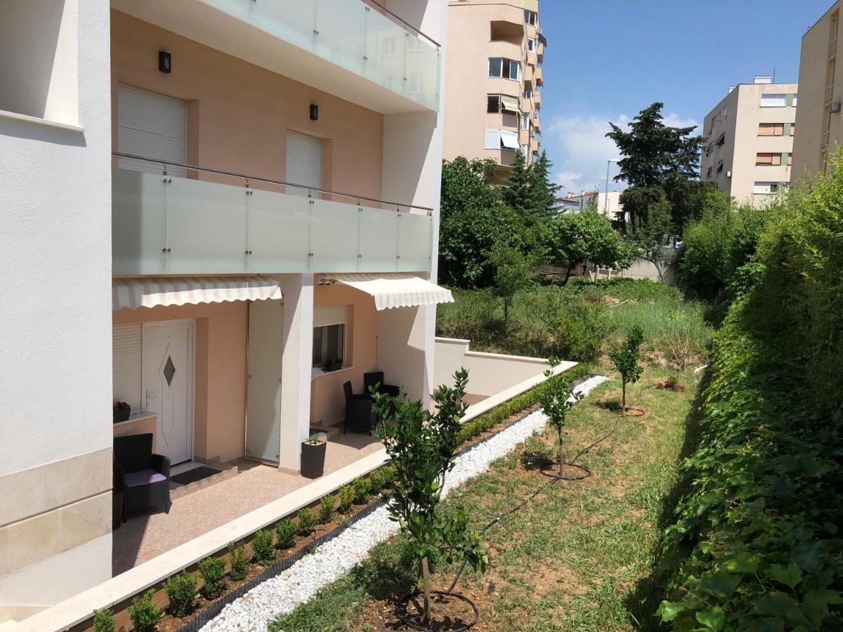 Drop In Split Luxury Suites Bagian luar foto