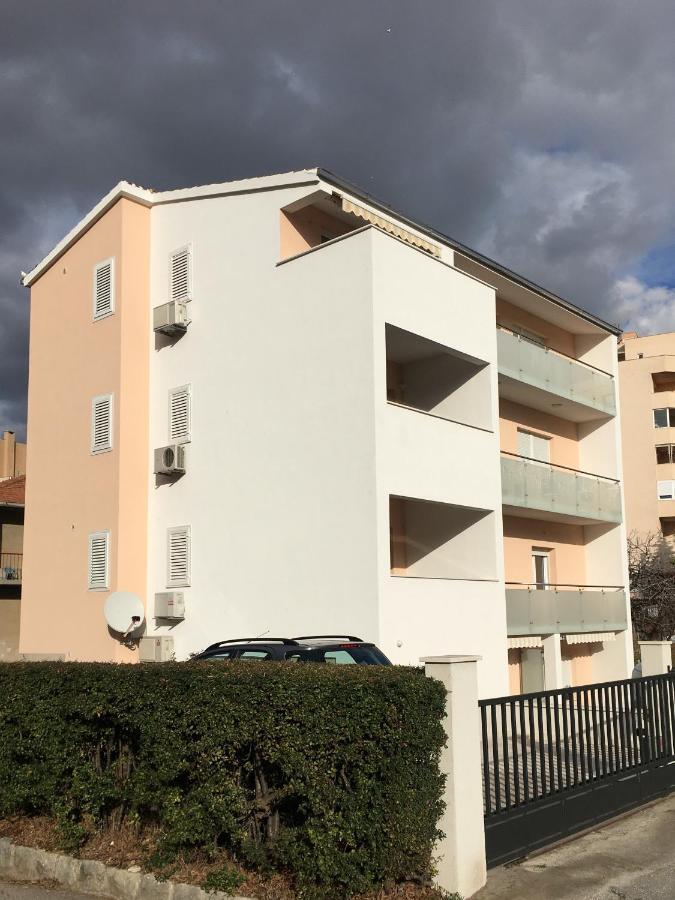 Drop In Split Luxury Suites Bagian luar foto